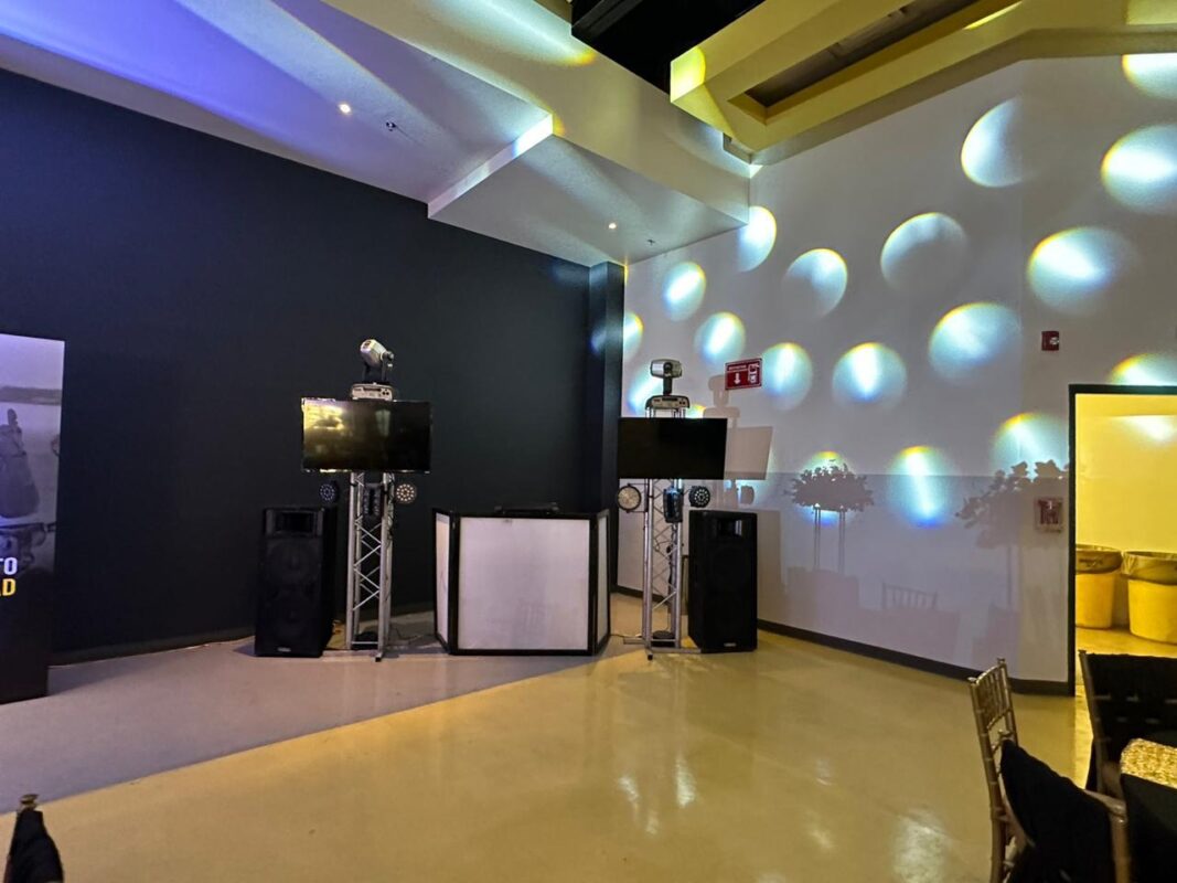 DJ