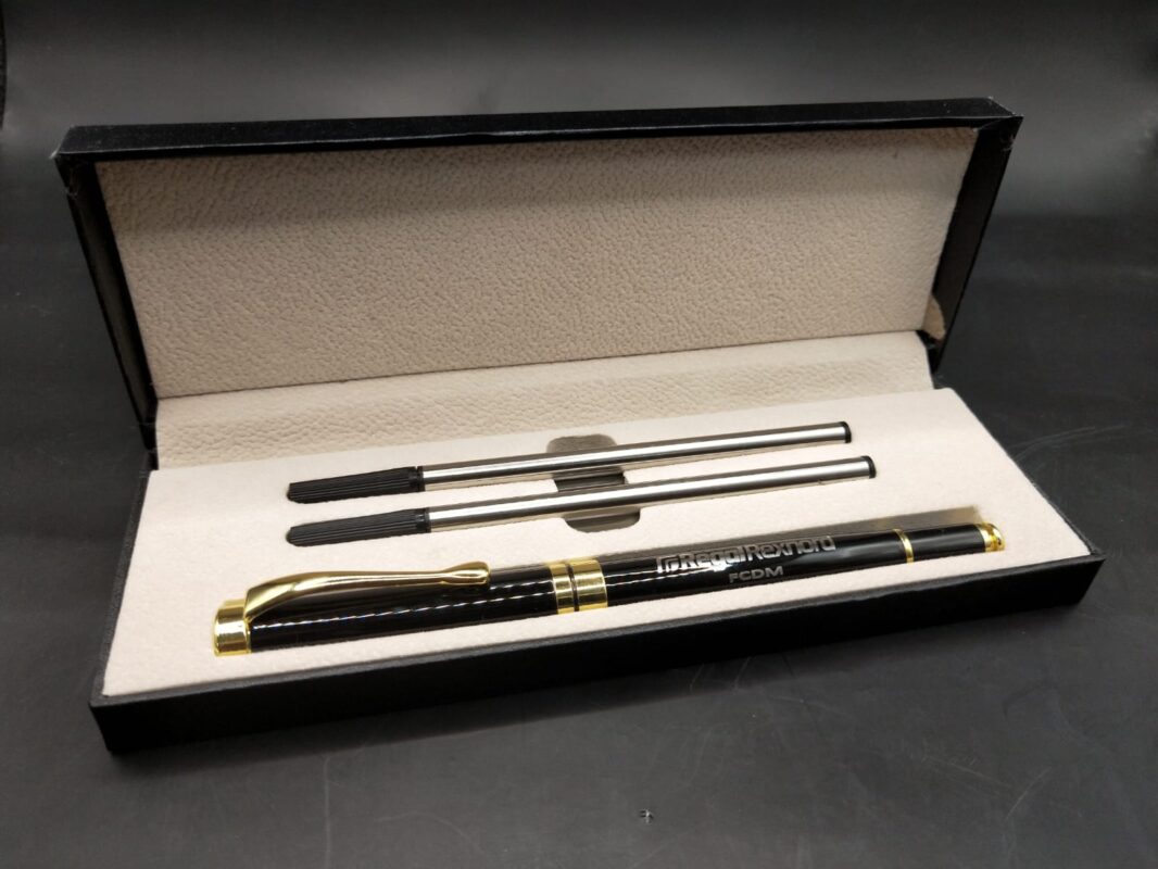 Pluma Regal